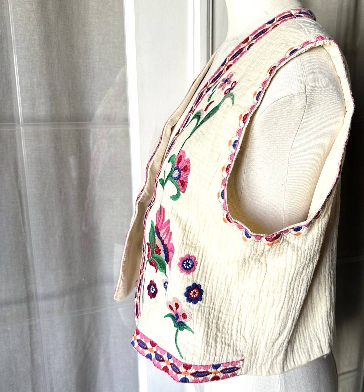 Vintage Hand Embroidered Hungarian Matyo Crop Top… - image 6