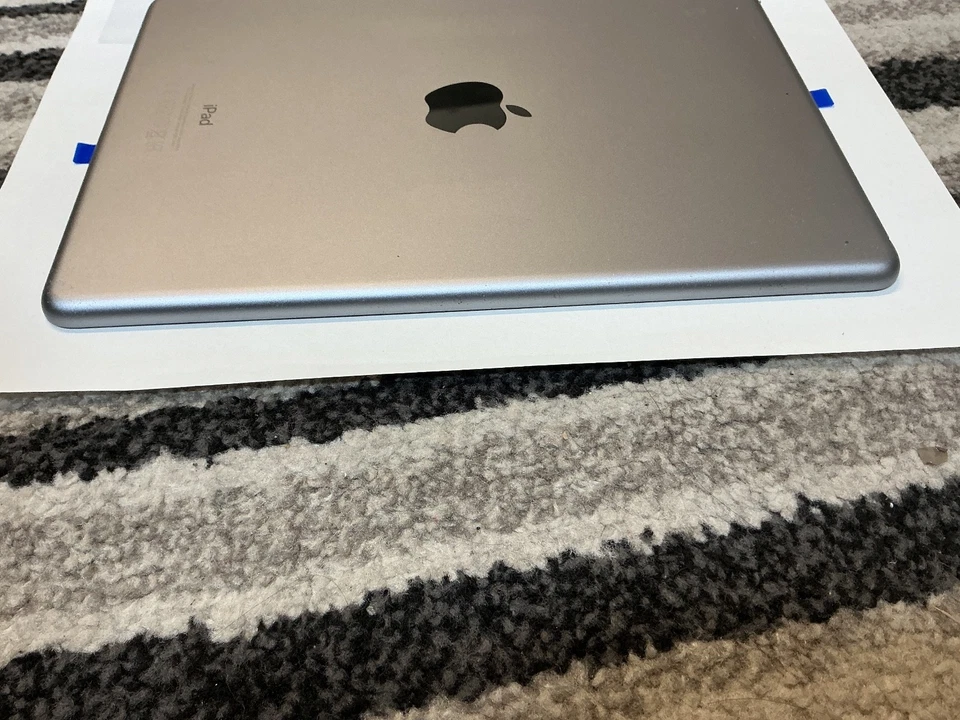 Apple iPad 5 A1822 5th Gen 32GB Wi-Fi Touch ID iOS Apple A9 Space Grey 9.7"GOOD - Image 4 of 4