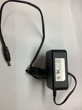 DVE DSA-13PFC-05 Input 100-240V Output 5V 2.5 A AC Power Supply Adapter