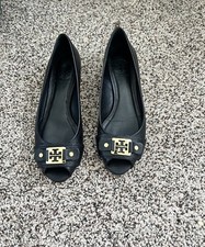 Tory Burch Logo Amanda Low Heel Wedge Shoes Black Leather Peep Toe Pumps Size 7