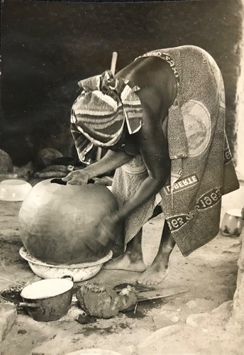 Poterie de Femme Rhumsiki Cameroun éthnie Kapsiki circa 1950 Cameroon Afrique - Photo 1 sur 3