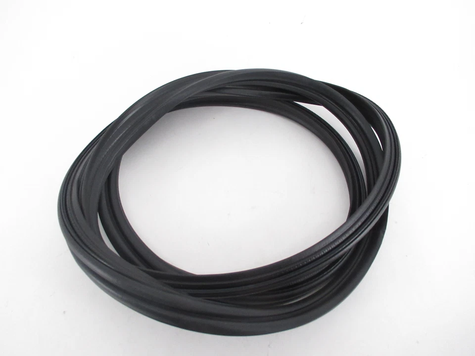 Original OEM Subaru 57532FE000 tapa maletero sello de resistencia 2002-2007 Impreza Foto 2 de 4