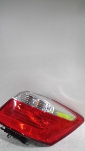 Used OEM Right Rear Inner Tail Light – Fits 1992-1993 Accord 4-Door (Honda 34151-SM4-A03)