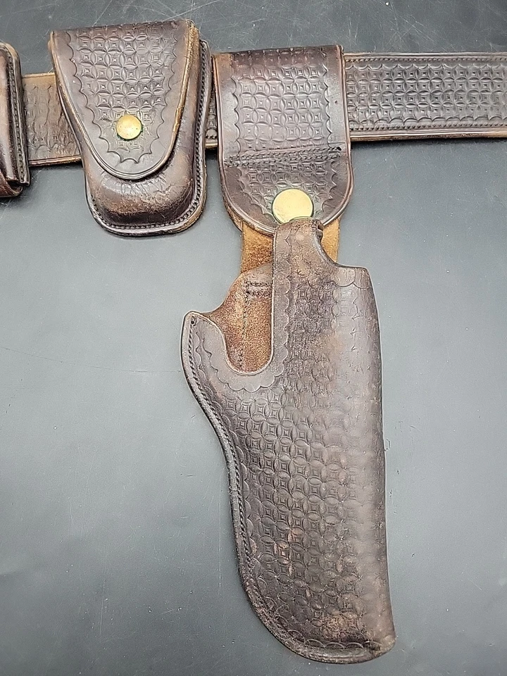 W.V. mecanizado a mano Lote de fundas cinturón Compton talla 32 Foto 2 de 4