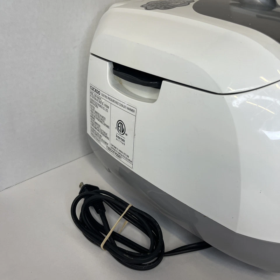 Panela de pressão de arroz falante coreana Cuckoo CRP-FA0610F - FUNCIONA MUITO BEM! - Imagem 3 de 4