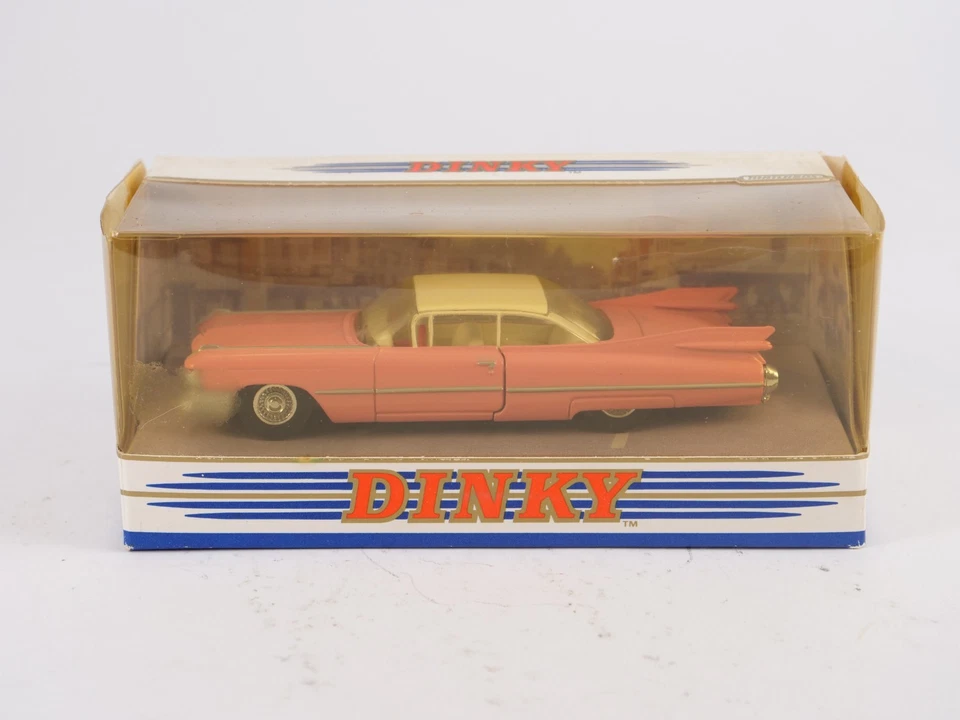 Matchbox 1/43 Cadillac Coupé de ville 1959 DY7-B The Dinky Collection - Photo 4/4