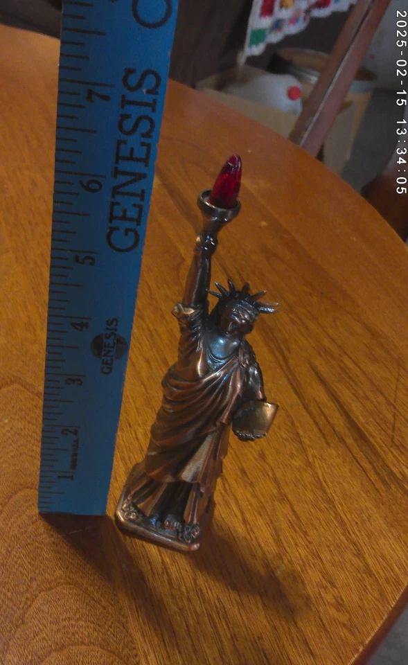 Vintage Collectible BRONZE New York's STATUE OF LIBERTY-6.50" tall - Image 2 of 2