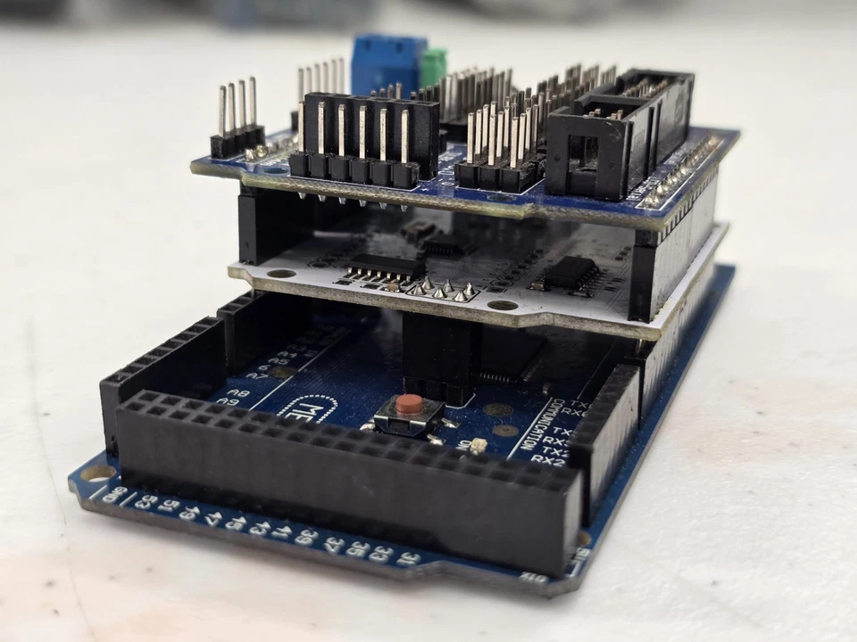Arduino Mega 2560 R3 + USB Host Shield + Sensor Shield + Targus ACB10US1 BT - Image 3 of 4