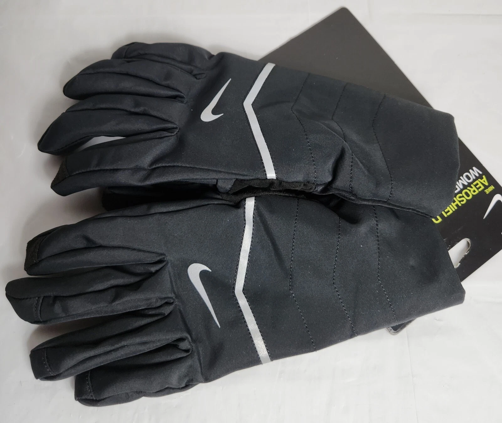 Nike AeroShield Running Gloves Women's Size Medium Black Warm MSRP $40 NWT