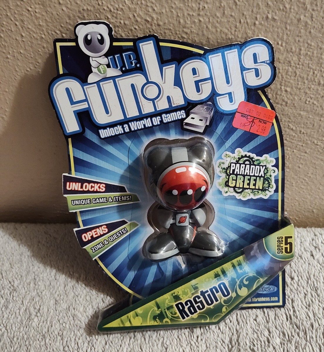 New UB Funkeys Rastro VERY RARE BLACK & RED Paradox Green