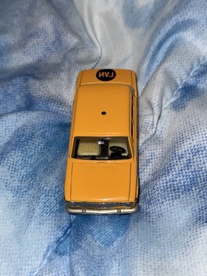 1025695_4