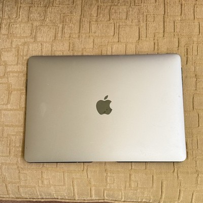 MacBook Air 13.3'' 256 GB Model A 1932 Purchased 2021