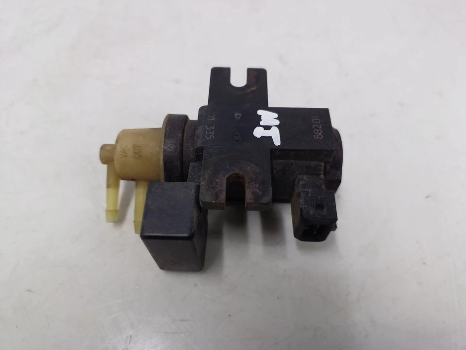 2012 VAUXHALL Zafira Tourer 2.0 Diesel Vacuum Solenoid Valve 55566898 - Image 2 of 4