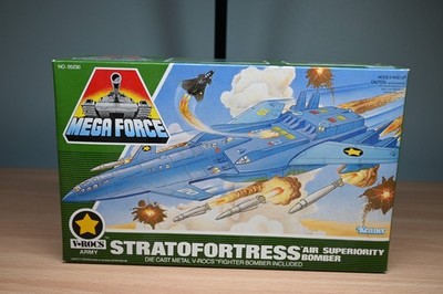 Kenner 1989 Mega Force V-Rocs Stratofortress Air Superiority Bomber
