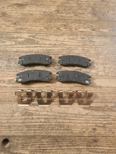 Original Acdelco 19209340 Brake Pads (4 Piece) Buick Cadillac Chevrolet - Picture 2 of 4