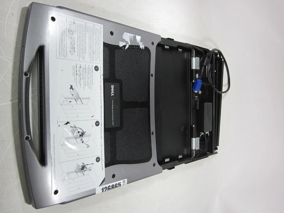 Dell PowerEdge Rack Console 15FP 15in Rackmount VGA LCD No Rails No Keyboard - Image 3 of 4