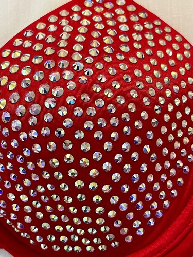 Sujetador Demi $100 Victorias Secret Muy Sexy Brillo Ligeramente Forrado Adornado Rojo 32D - Imagen 8 de 8