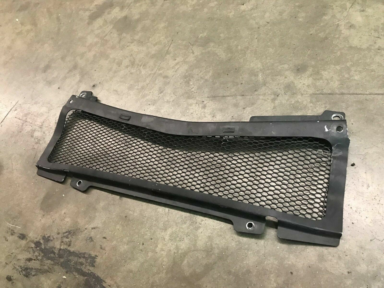 LAMBORGHINI AVENTADOR COUPE ROADSTER REAR BUMPER AIR INTAKE GRILL OEM 470819127