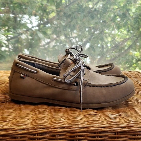 Tommy hilfiger best sale boys boat shoes