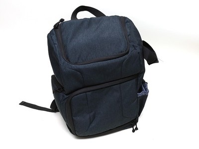 Fotorucksack mit 2 Fächern - das untere hat eine Unterteilung + seitlicher Klapp