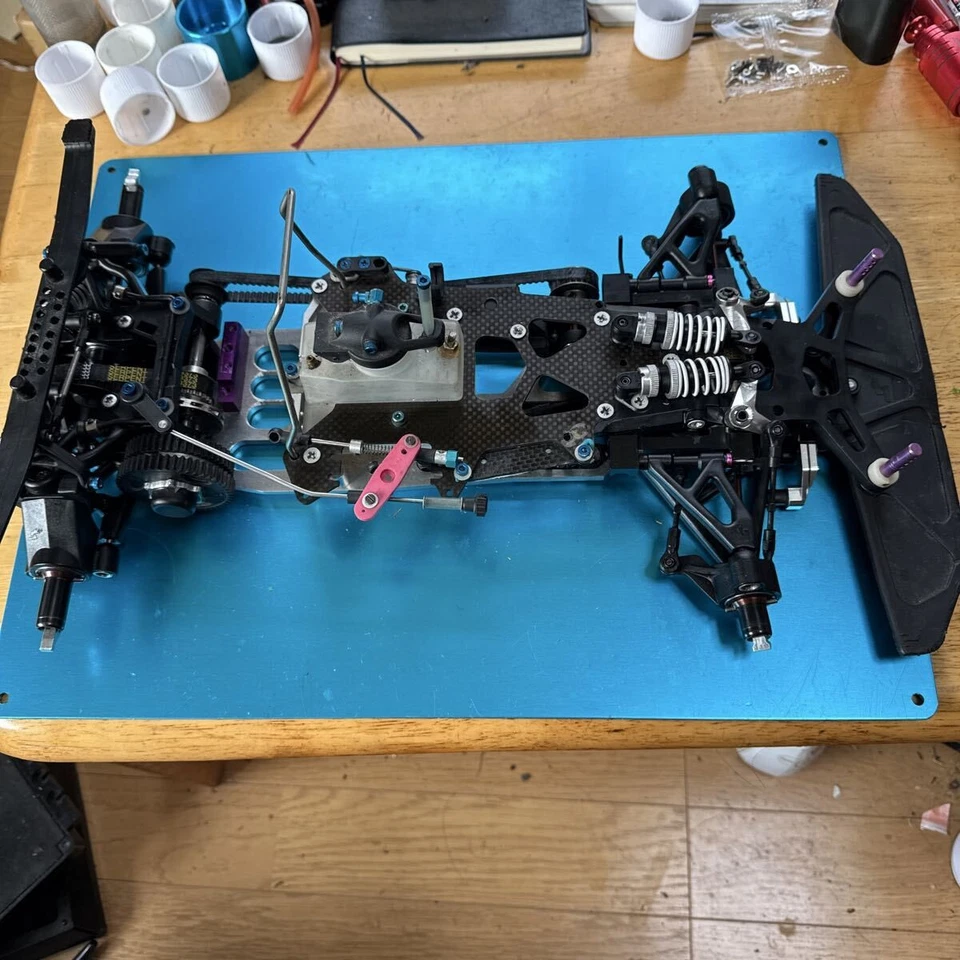 Serpent Vector NT Front VETEQ Spec Chassis RC Radio Control  Car  Chassis - Image 4 of 4