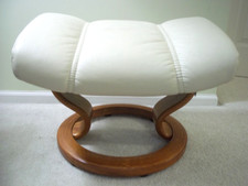 EKORNES STRESSLESS LEATHER CREAM OTTOMAN W/ TILT  WOOD BASE NORWAY