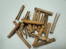 Vintage Antique Wooden Clothes Pins Lot Of 20 (4) Inch Weathered Primitive