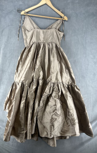 Vestido Anthropologie Bloni Brillo en Niveles Talla Pequeña Metálico Vestido Midi Bronce - Imagen 7 de 12