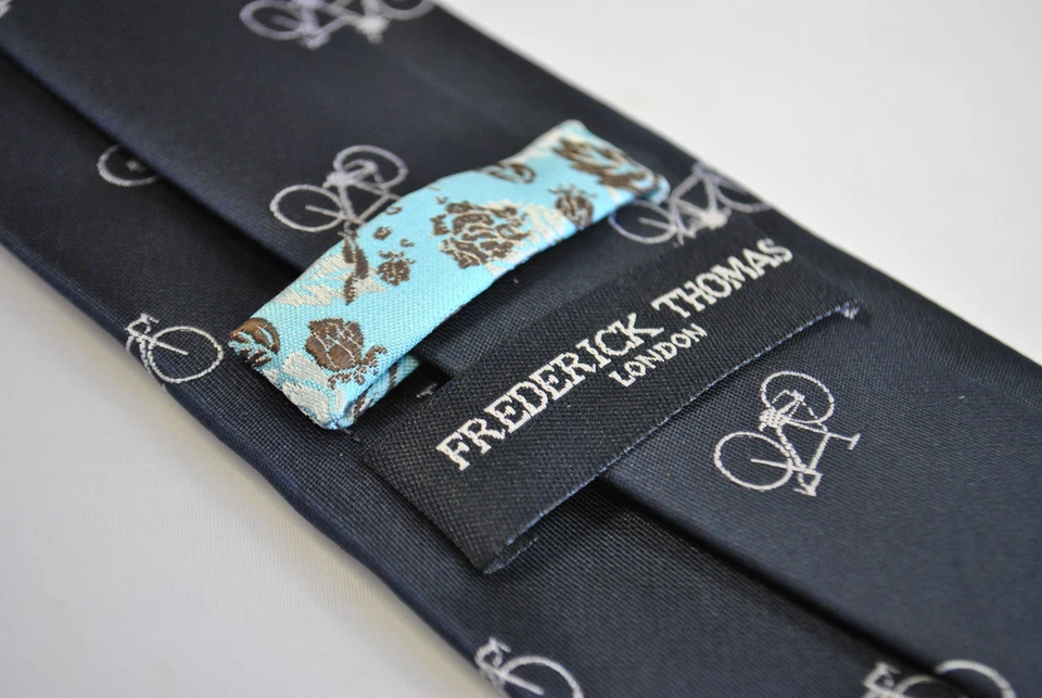 Corbata Frederick Thomas azul marino para hombre con patrón de bicicleta FT2125 bicicleta de carreras Foto 2 de 4