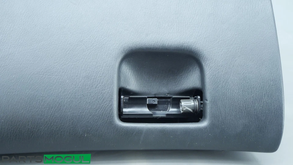 Conjunto de porta-luvas painel frontal direito Infiniti XJ35 2013 685203JA0A - Imagem 2 de 4