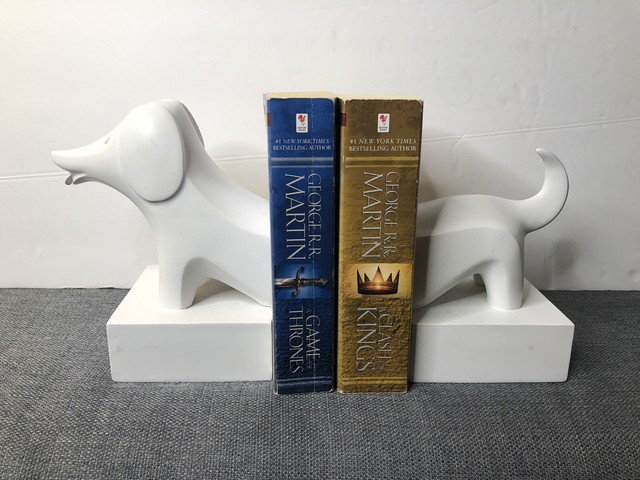 White Charlotte Apple Shaped Bookends By Jonathan Adler For Sale