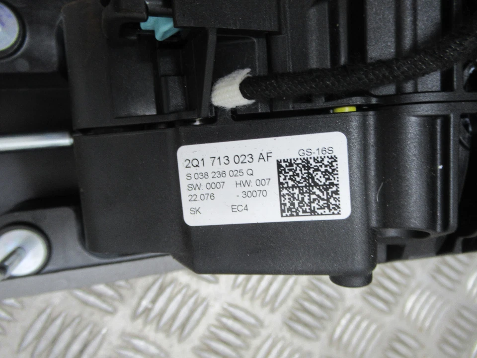 2022 VW TAIGO STYLE DSG CS 1.0 TSI MK1 7SPD SEMI-AUTO GEAR LEVER+LINKAGE REF6530 - Image 4 of 4