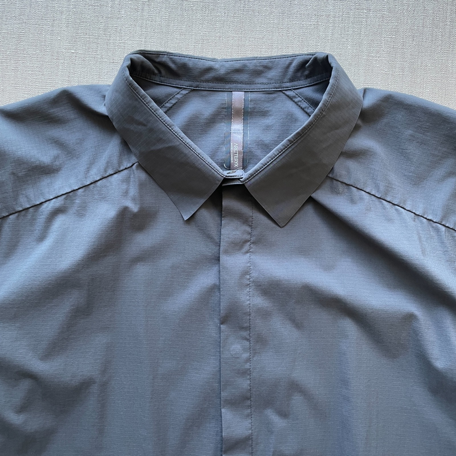 Arc’teryx Veilance Squamish Shirt (XL, Titanium, 2012) image 3