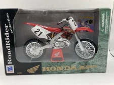 NEW 2001 New Ray Honda CR 250R Dirt Bike 1:12 Red White DieCast Motorcycle Model