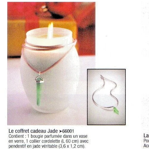 AVON - BOUGIE PARFUMEE avec PENDENTIF PIERRE de JADE VERITABLE CORDELETTE - Photo 1/1