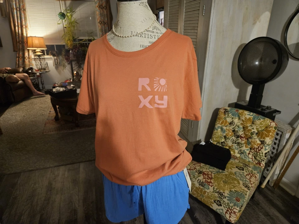 Nueva con etiquetas Camiseta Roxy Talla L Naranja Quemado y Rosa Venta al por menor $40 Foto 3 de 4