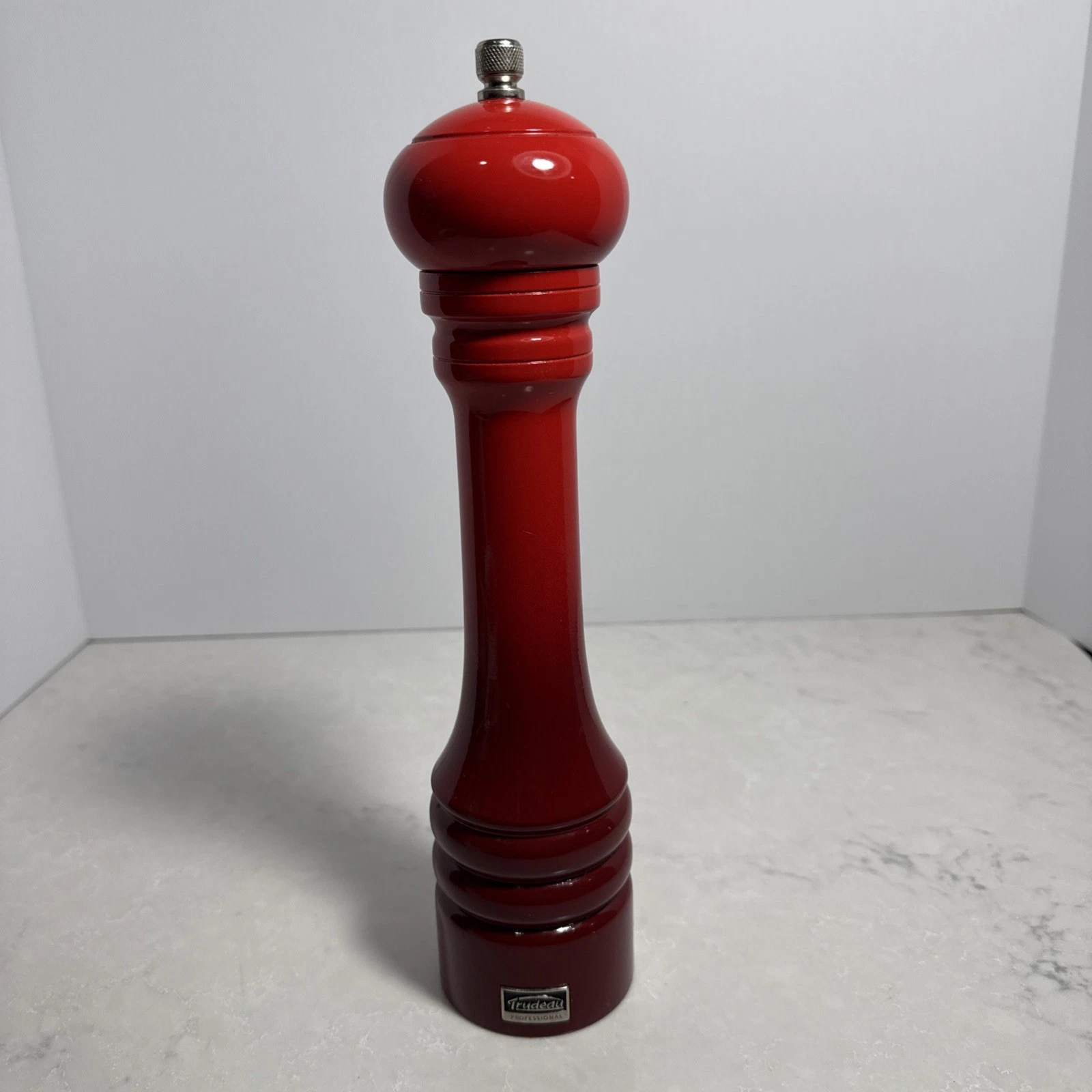 Trudeau Pepper Mill Grinder Professional Restaurant Grinder Red Large 17in PreO
