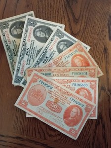 7 WWII Era Netherland Indies Banknotes: 1 Gulden (X3) & Halve Gulden Notes (X4)