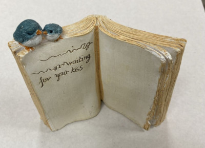 Miniaturbuch*Spatzen auf Buch stehend mit Schriftzug*waiting for your kiss*Seyko
