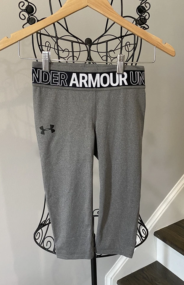NUEVO CON ETIQUETAS Under Armour Niñas HeatGear Armadura Brezo Capris Capri Juvenil Pequeño Foto 2 de 4