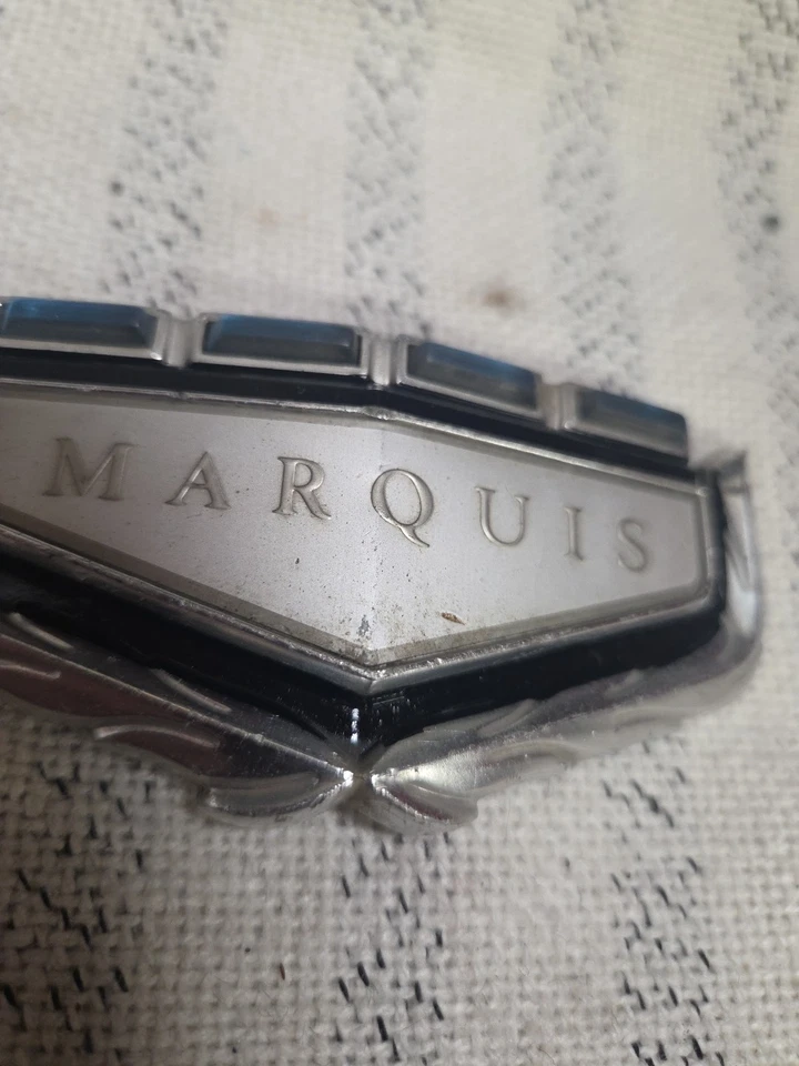 Mercury Marquis 1969 capó parrilla central adorno emblema Ford C9MY-8A223-B Foto 4 de 4