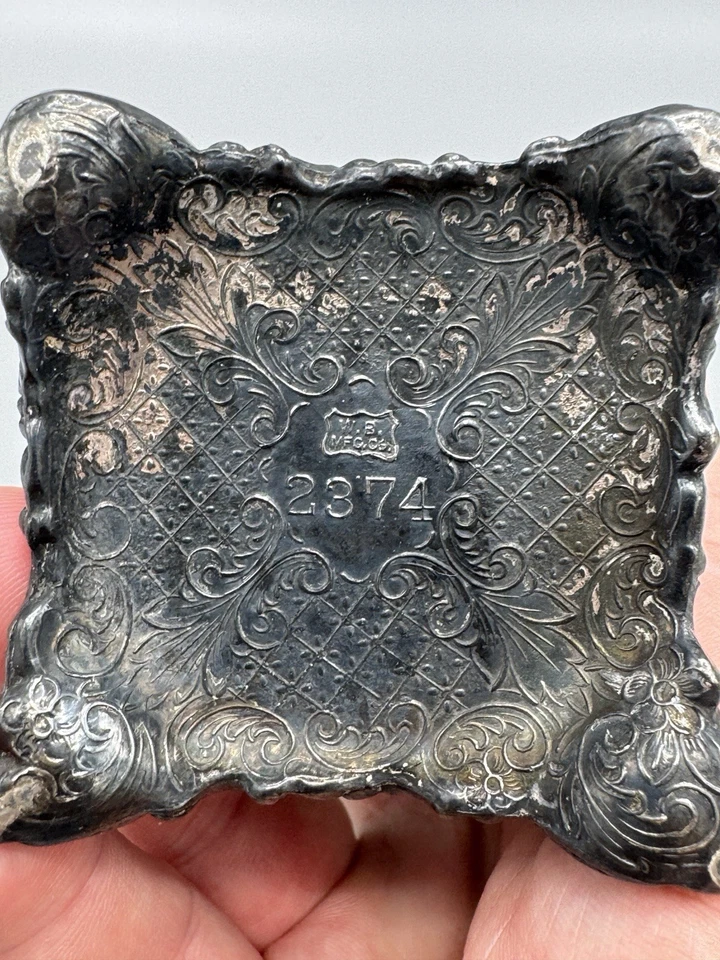 Jarrón vintage de plata con escenas al aire libre Weidlich Bros (WB) #2374 juego de 2 Foto 4 de 4