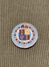 ANTIQUE 1887 ENAMELLED HALF CROWN COIN PIN BROOCH QUEEN VICTORIA JUBILEE HEAD