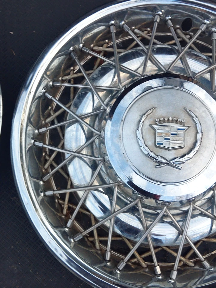 Set Of Four Cadillac Wire Spoke Hubcaps Wheel Covers Hub Caps Free Shipping - Image 4 of 4