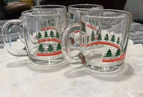 VTG Libbey 4 Christmas Glass Design Coffee  Mug Falling Snow & Trees 