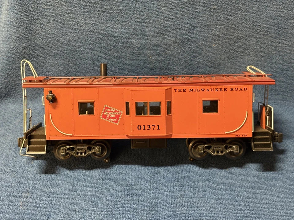 K-Line Electric Trains O Scale Milwaukee Road 01371 Caboose Chicago Milwaukee - Image 4 of 4