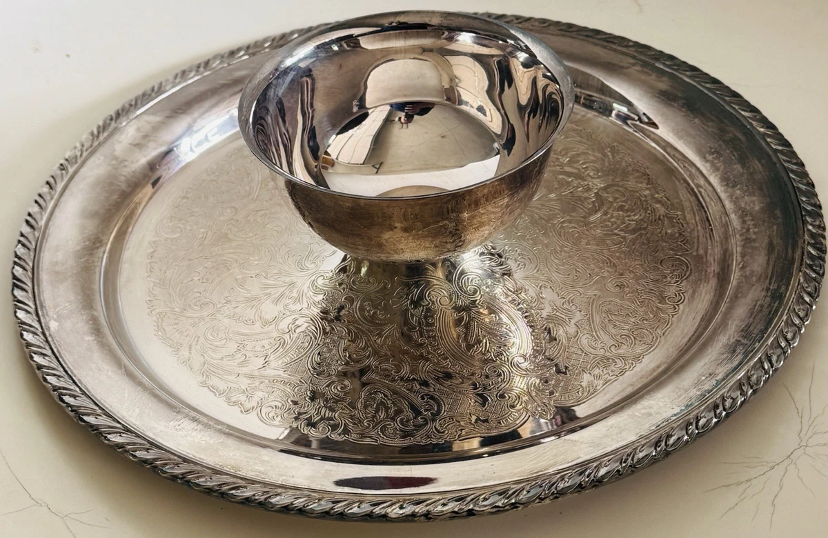 ONEIDA Victorian Antique US Silver-Plated Platters & Trays for