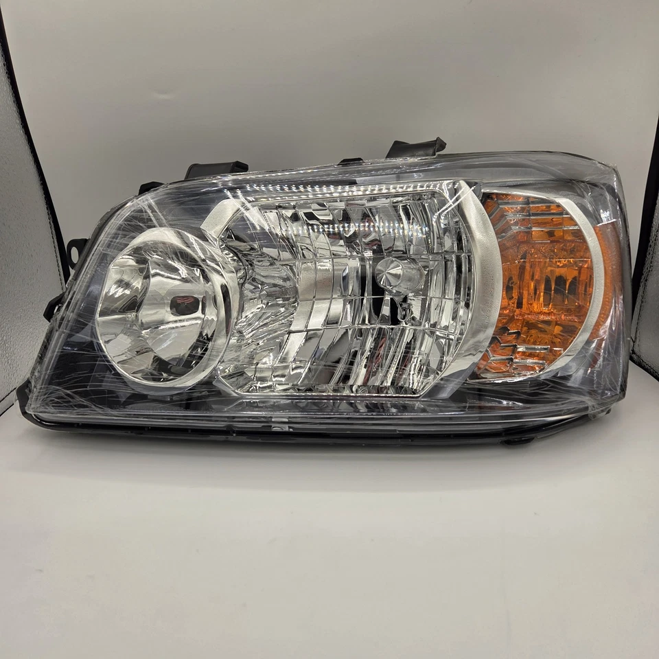 Conjunto de faros lado conductor izquierdo Toyota Highlander 2004-2006 - Dorman 1592025 Foto 2 de 4