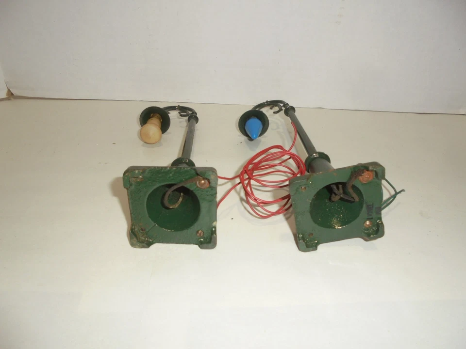 LIONEL #59 POSTE DE LÂMPADA PRÉ-GUERRA 8 3/4 DE ALTURA LATÃO E FERRO FUNDIDO PARA LAYOUT DE TREM - Imagem 3 de 3