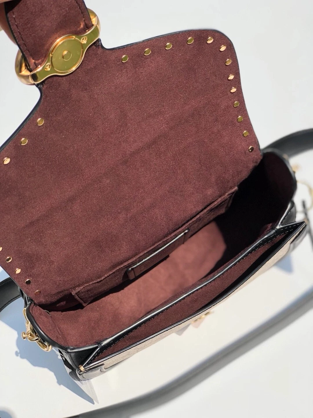 Borsa da sella Coach C3593 Georgie nuova con etichette in tela firmata colorblock con rivetti $398